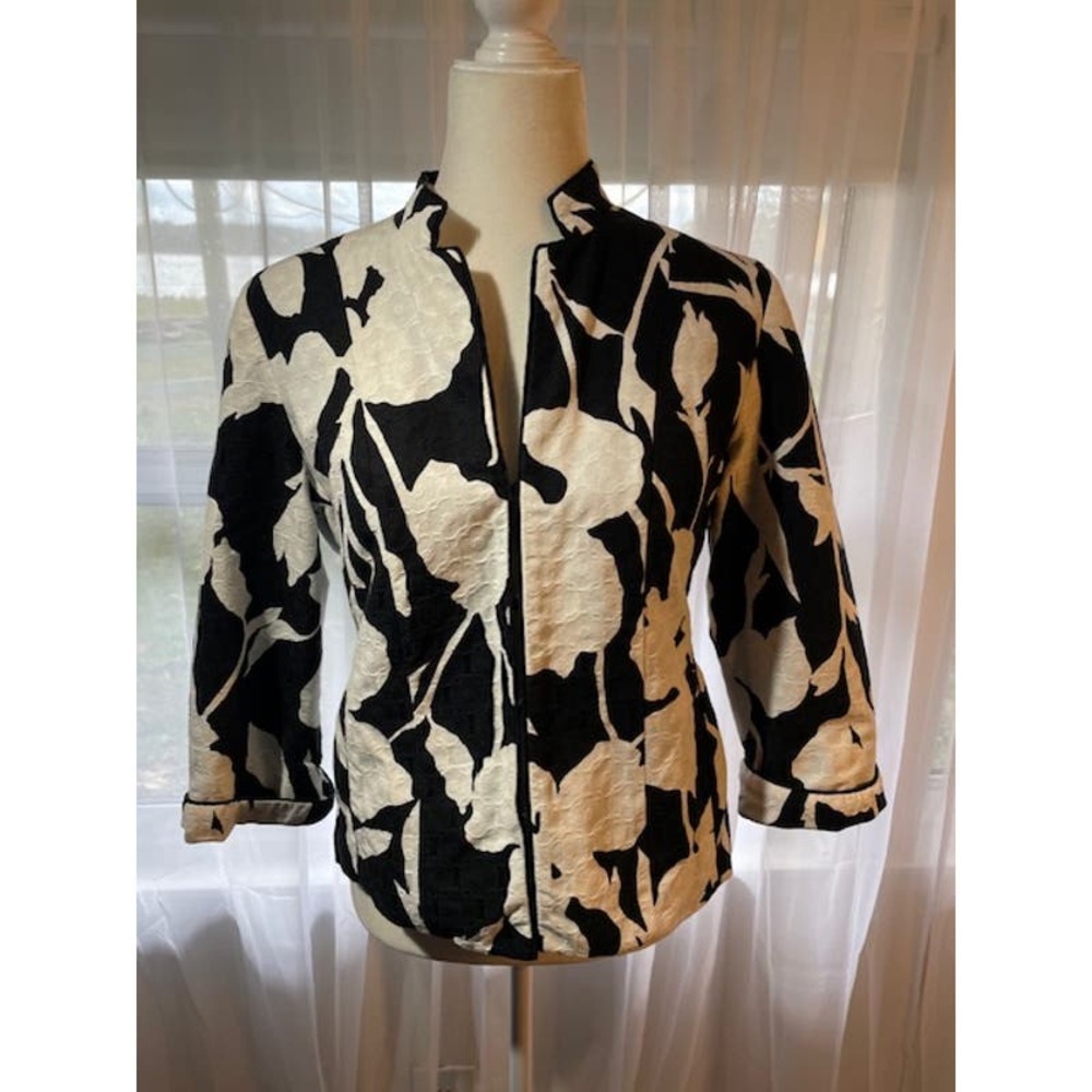Chico Size 0 Women's Jacket Black‎ & White